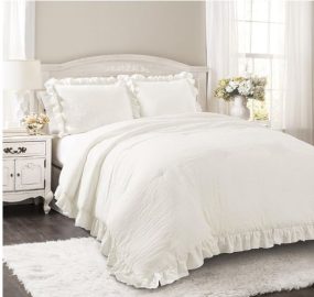 Neutral dorm room